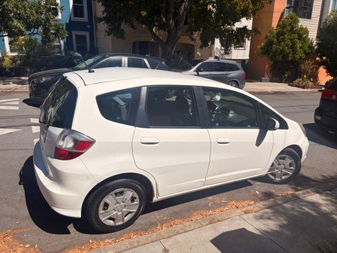 Used 2013 Honda Fit image 1