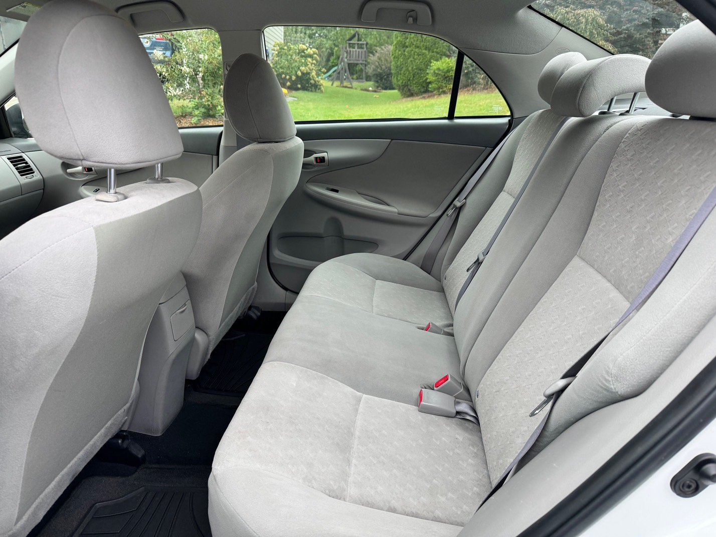 Used 2009 Toyota Corolla LE w/ All Weather Guard Pkg FWD image 12