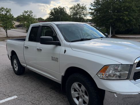 Used 2016 RAM 1500 Classic SLT AWD/4WD image 5