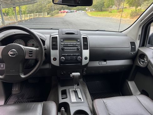 Used 2012 Nissan Xterra PRO-4X w/ Pro-4x Leather Pkg image 18