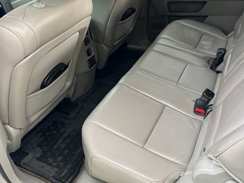 Used 2014 Honda Pilot Touring image 10