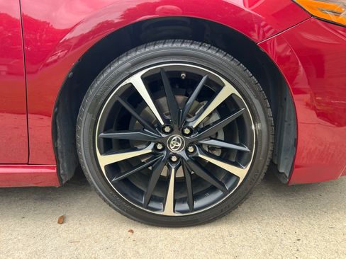 Used 2018 Toyota Camry XSE FWD image 24