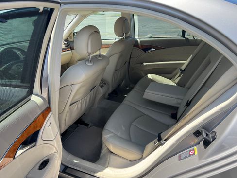Used 2005 Mercedes-Benz E 320 Sedan image 13