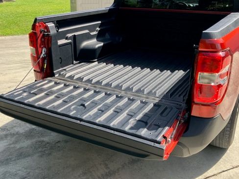 Used 2022 Ford Maverick XLT FWD image 4