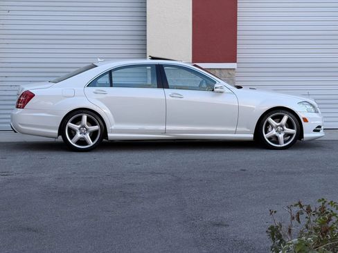 Used 2011 Mercedes-Benz S 550 image 2