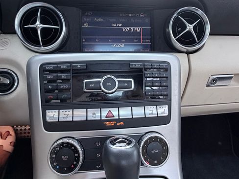 Used 2012 Mercedes-Benz SLK 350 image 10