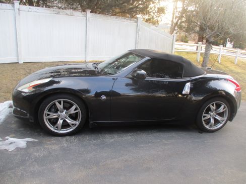 Used 2012 Nissan 370Z Touring w/ Sport Pkg image 14