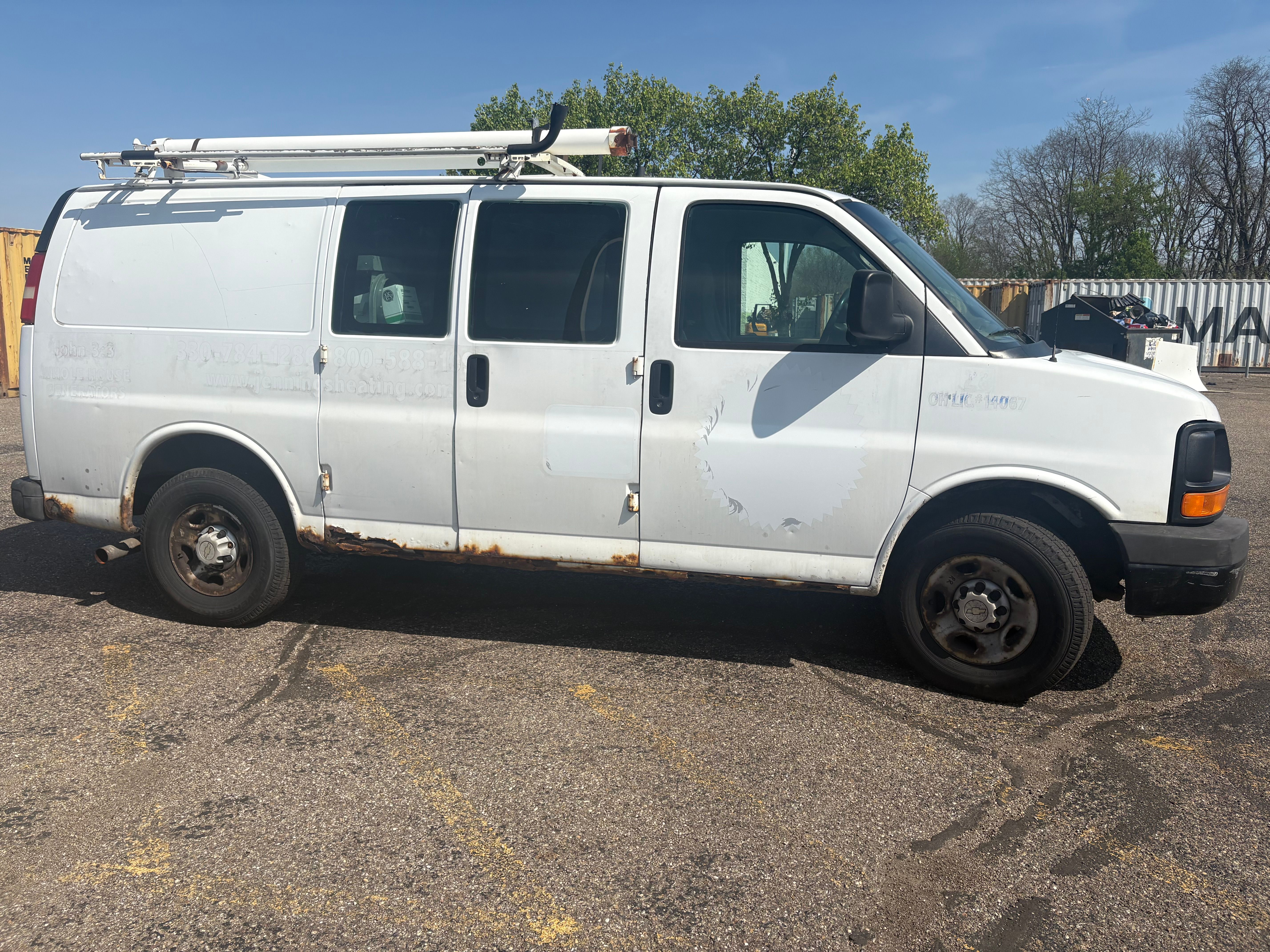 Used 2005 Chevrolet Express 2500 RWD image 4