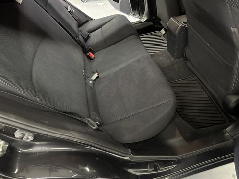 Used 2016 Subaru Impreza 2.0i Premium image 12