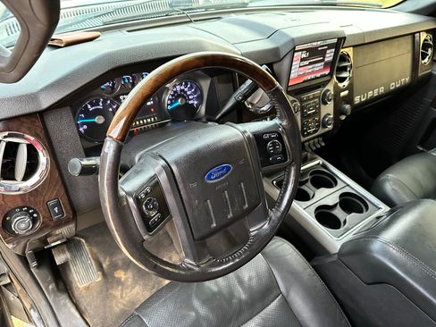 Used 2016 Ford F250 Platinum w/ FX4 Off-Road Package AWD/4WD image 20