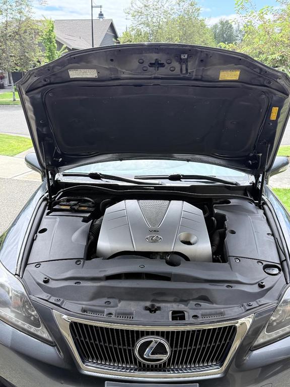 Used 2011 Lexus IS 350C w/ Luxury Pkg RWD image 19