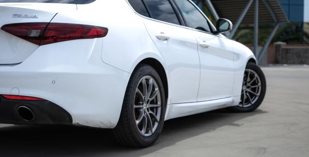 Used 2020 Alfa Romeo Giulia RWD image 11