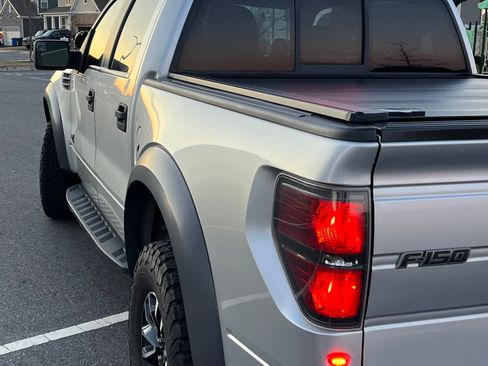 Used 2014 Ford F150 Raptor w/ Equipment Group 801A Luxury image 9