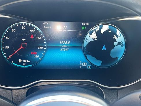 Used 2020 Mercedes-Benz GLC 300 4MATIC image 1