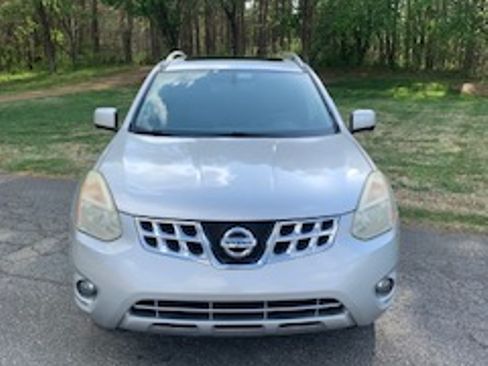 Used 2012 Nissan Rogue SL image 2