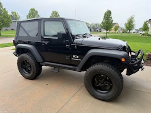 Used 2009 Jeep Wrangler X AWD/4WD image 6