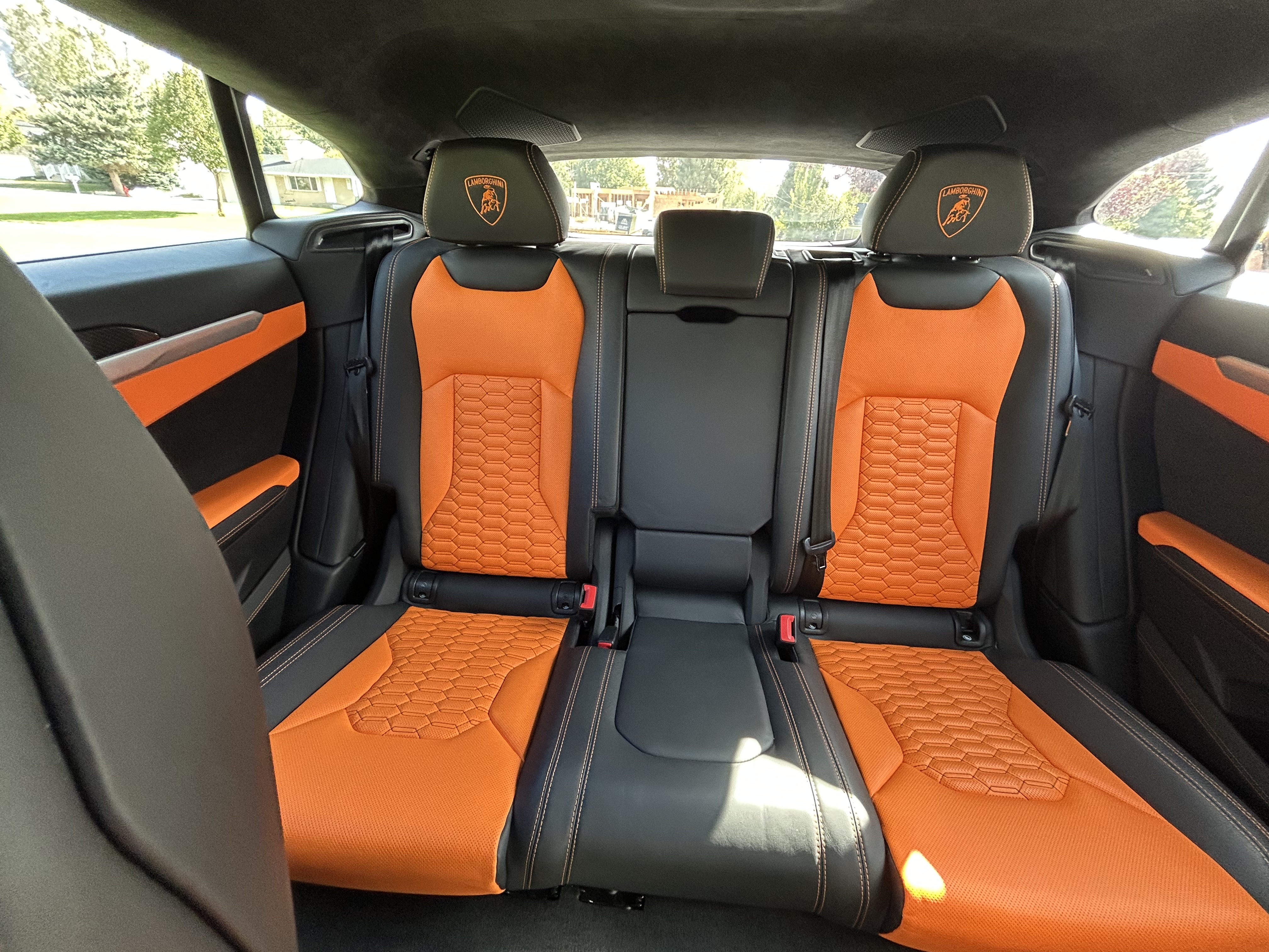 Used 2022 Lamborghini Urus AWD/4WD image 28