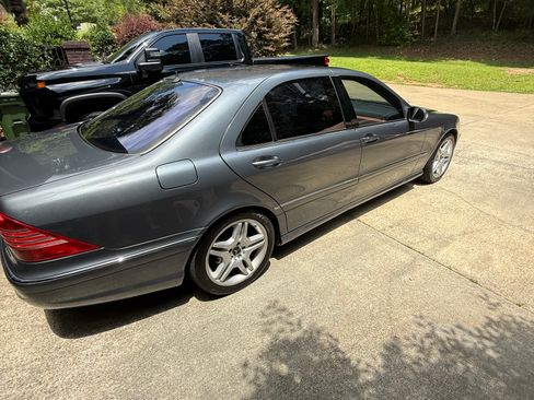 Used 2006 Mercedes-Benz S 430 S 430 Sedan 4D image 2