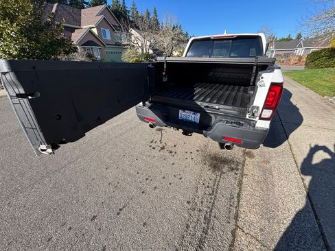 Used 2025 Honda Ridgeline RTL image 10