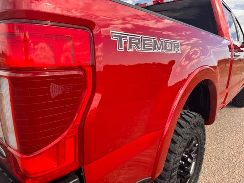 Used 2022 Ford F350 Platinum w/ Tremor Off-Road Package image 8