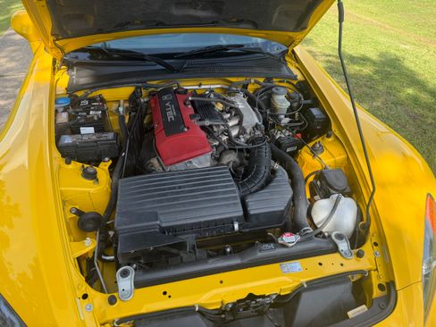 Used 2002 Honda S2000 image 6