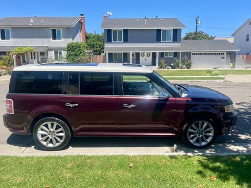 Used 2011 Ford Flex Limited FWD image 1