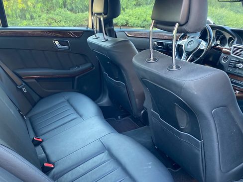 Used 2012 Mercedes-Benz E 550 4MATIC Sedan image 9