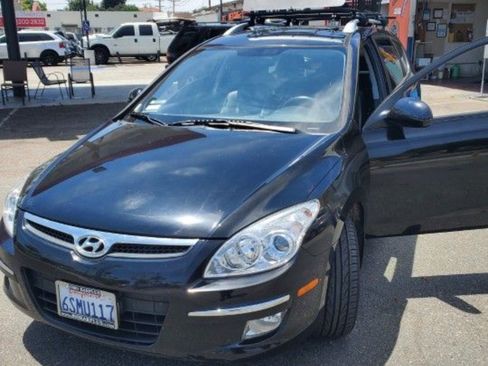 Used 2011 Hyundai Elantra FWD image 1