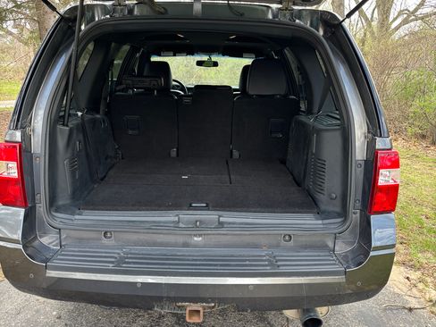 Used 2017 Ford Expedition XLT w/ Equipment Group 201A image 6