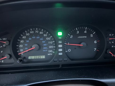 Used 2000 Toyota Land Cruiser AWD/4WD image 15