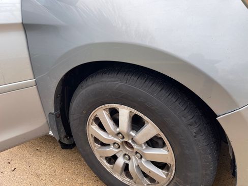 Used 2010 Honda Odyssey EX-L image 17