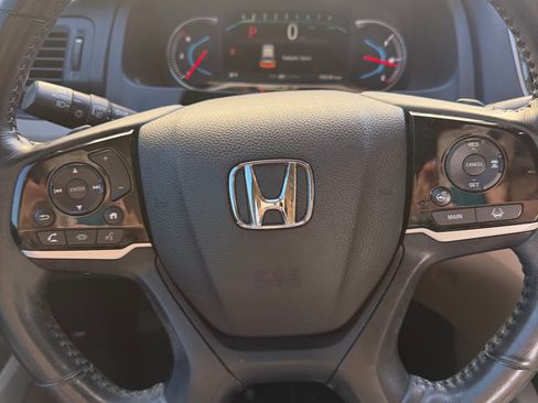 Used 2019 Honda Pilot Elite image 16