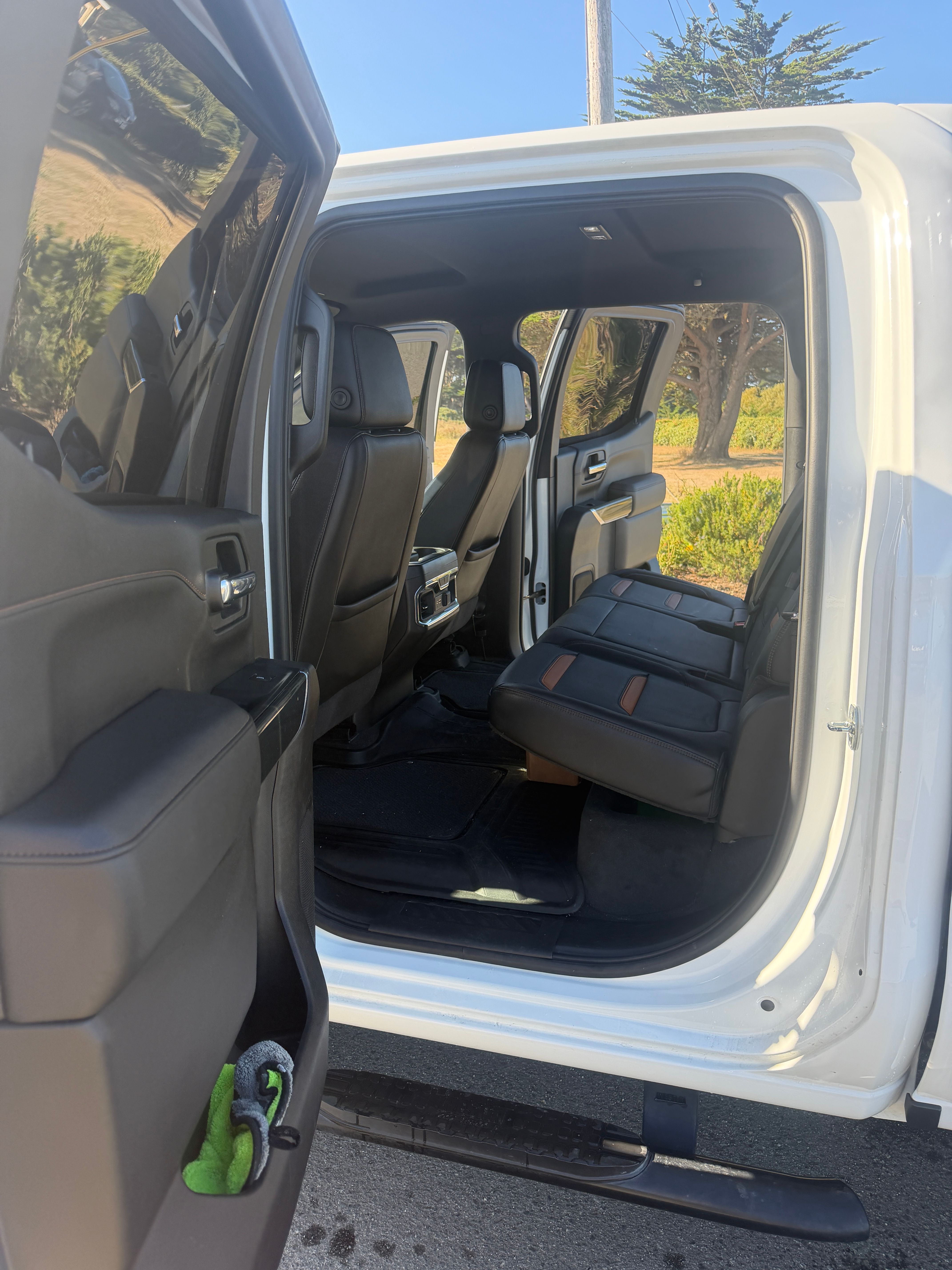 Used 2021 GMC Sierra 1500 AT4 AWD/4WD image 6