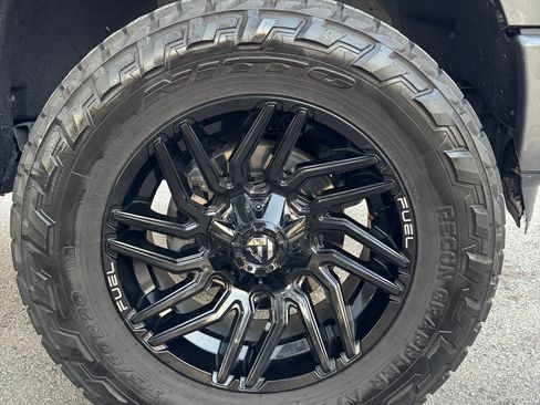 Used 2022 Ford F150 Lariat image 8