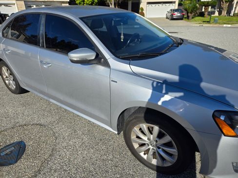 Used 2015 Volkswagen Passat 1.8T Wolfsburg Edition image 9