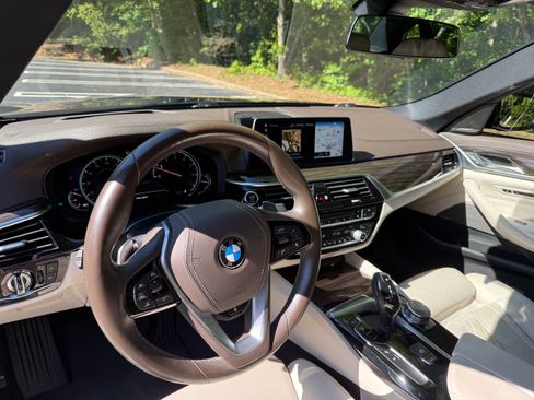 Used 2018 BMW 540i RWD image 13