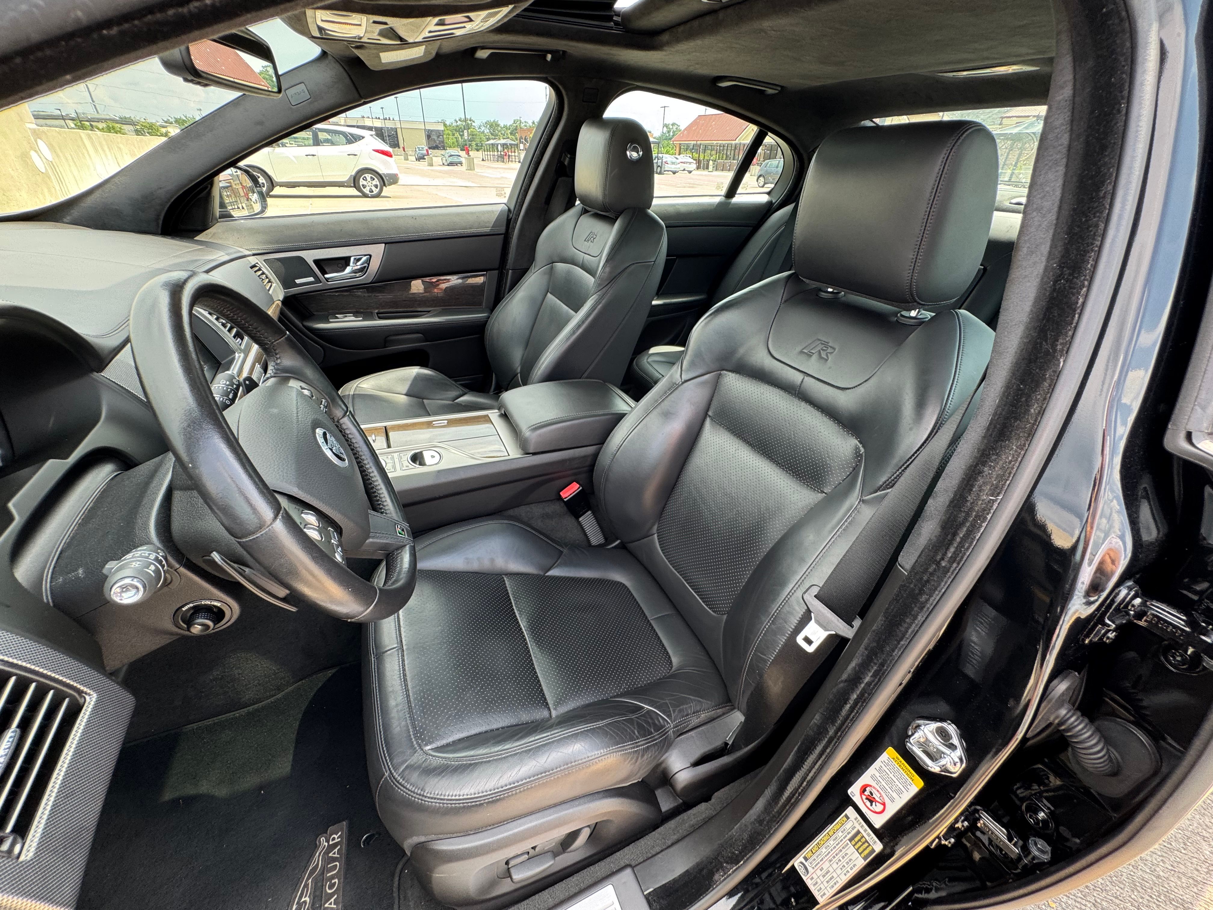 Used 2010 Jaguar XF R RWD image 24