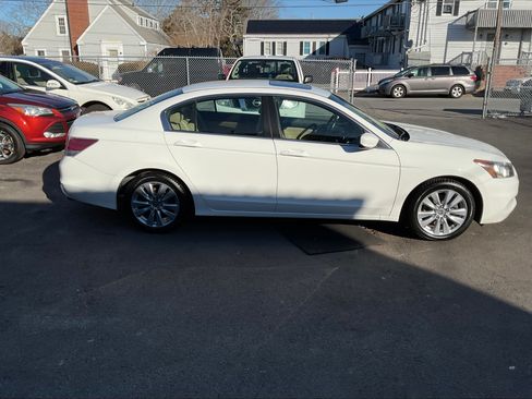Used 2011 Honda Accord EX image 6