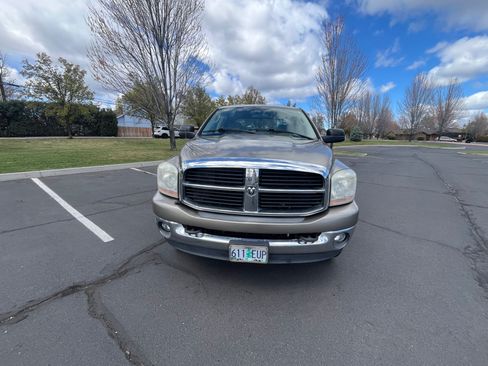 Used 2006 Dodge Ram 2500 Truck SLT AWD/4WD image 2