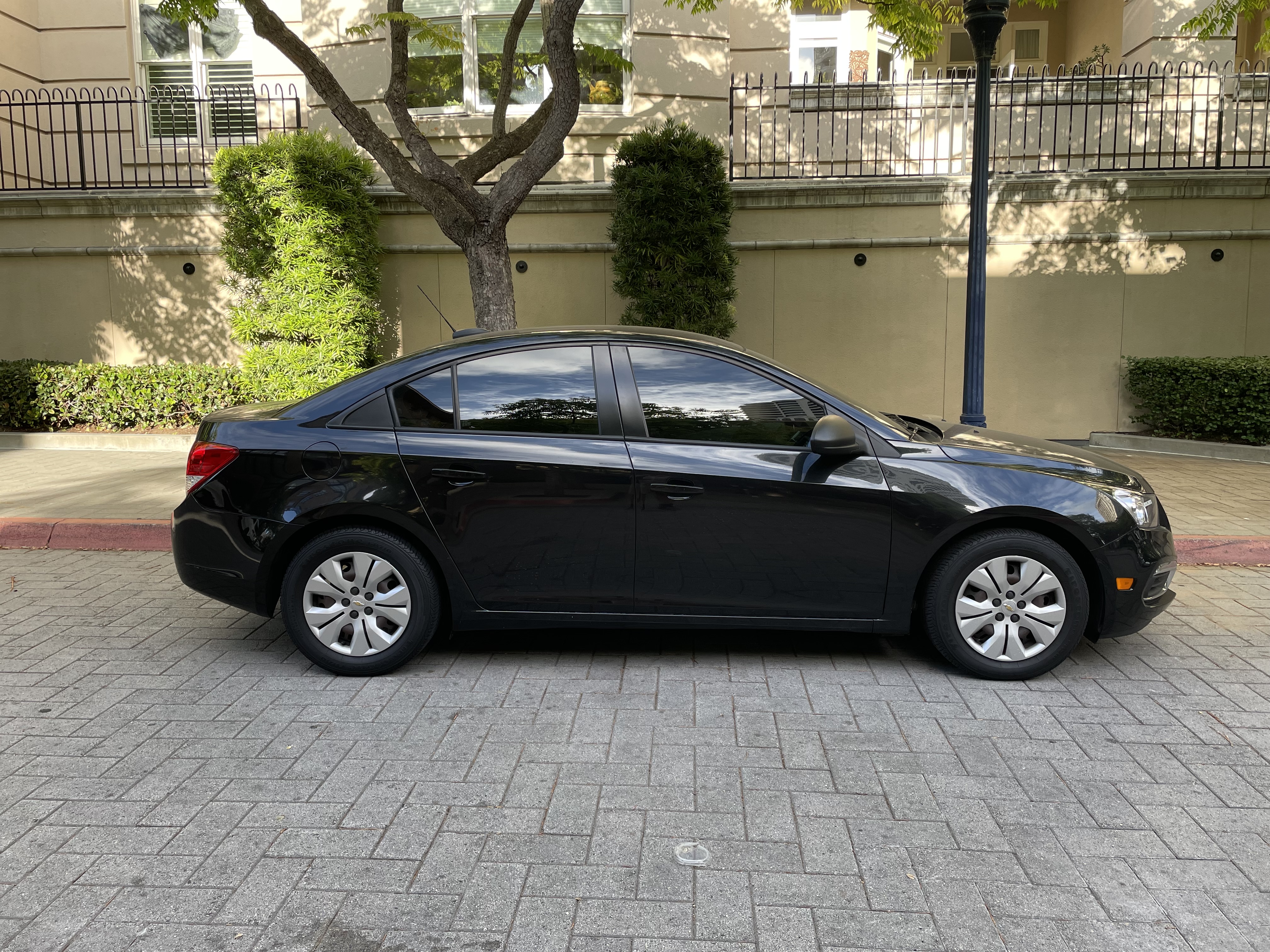 Used 2016 Chevrolet Cruze LS FWD image 8