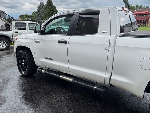 Used 2018 Toyota Tundra SR5 w/ SR5 Upgrade Package AWD/4WD image 14