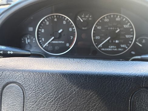 Used 1993 MAZDA MX-5 Miata RWD image 10