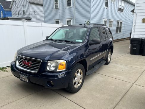 Used 2008 GMC Envoy SLE w/ Sun And Sound Package AWD/4WD image 2