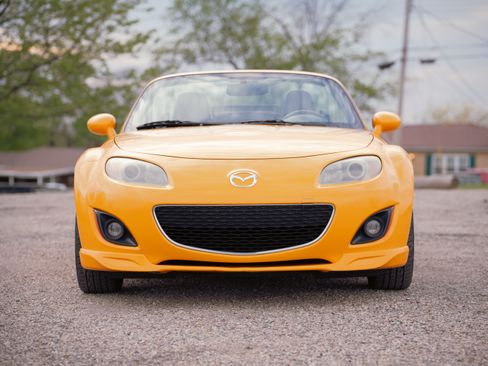 Used 2009 MAZDA MX-5 Miata Sport w/ Convenience Pkg RWD image 11