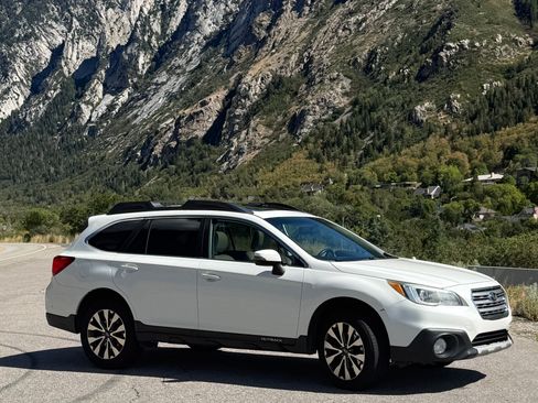 Used 2015 Subaru Outback 2.5i Limited AWD/4WD image 1