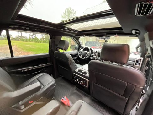 Used 2020 Ford Expedition XLT w/ Equipment Group 202A image 14