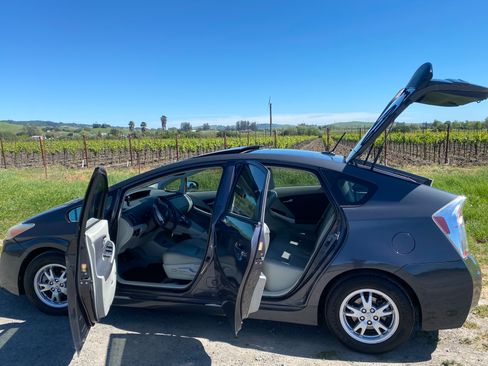 Used 2011 Toyota Prius Four w/ Solar Roof Pkg image 15