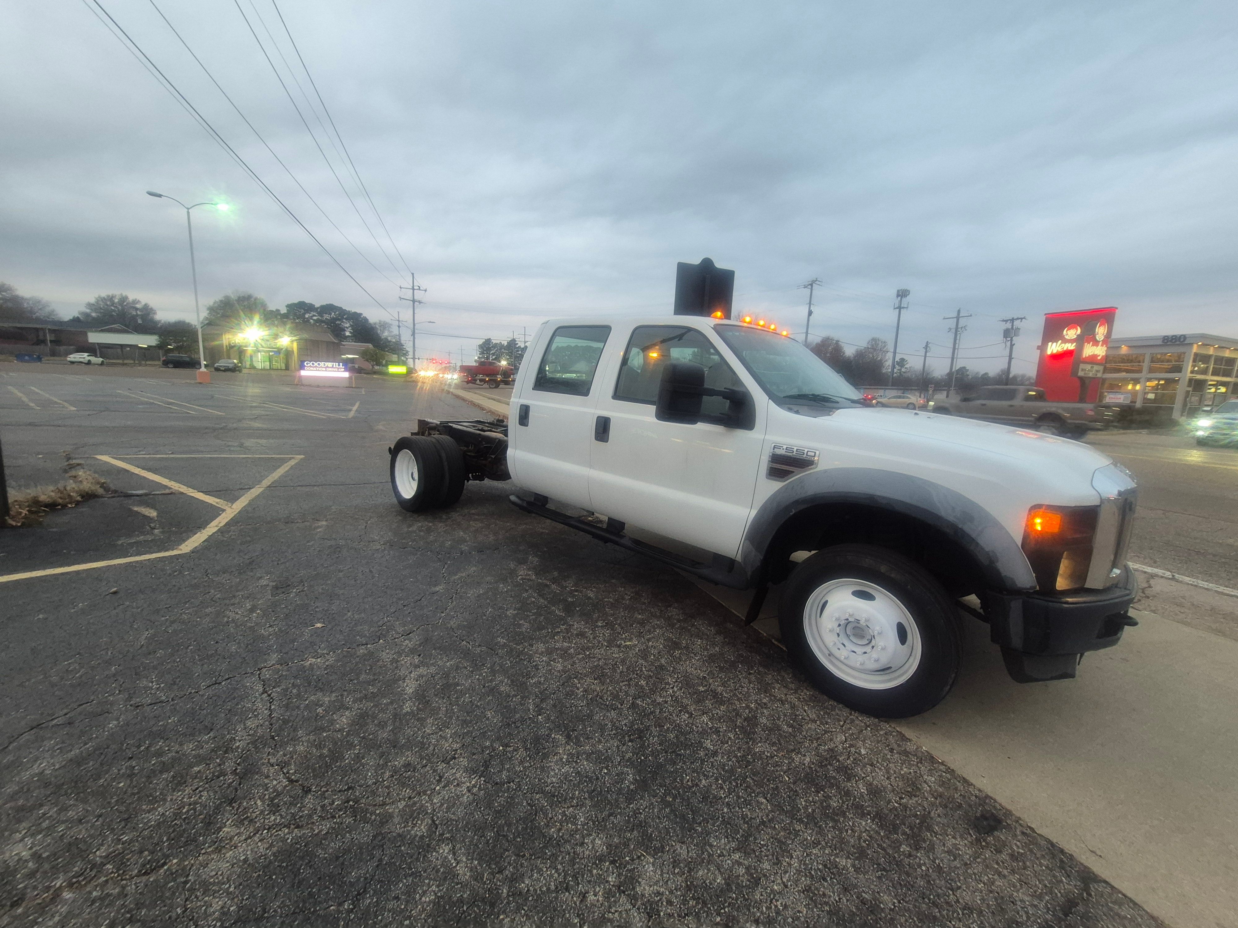 Used 2009 Ford F550 4x4 Crew Cab Super Duty image 5