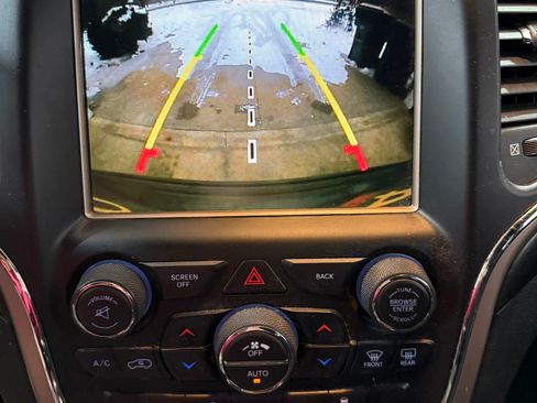 Used 2017 Jeep Grand Cherokee Laredo w/ Quick Order Package 23E image 13