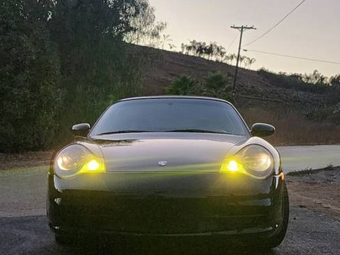 Used 2002 Porsche 911 Cabriolet image 11